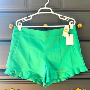 1. State womens high waist ruffle shorts fresh grass green